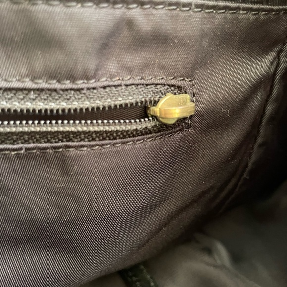 Chanel tote - Picture 8 of 10